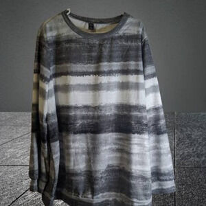 Emery Rose 5XL long sleeve, gray & white, stretch top. Fall/winter tops